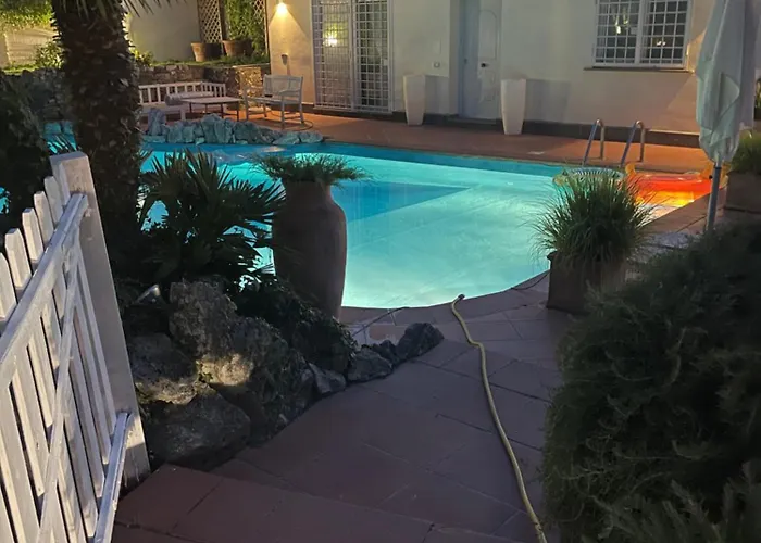 Di Lusso Con Piscina